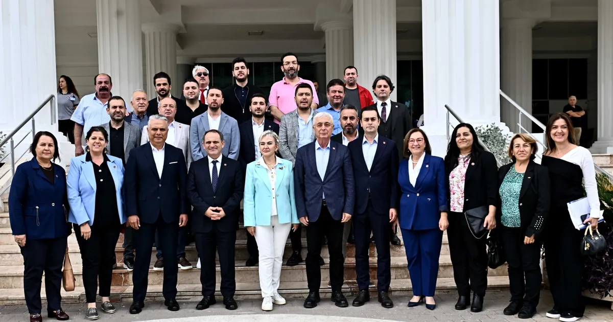 baskan uysal muratpasa bir alti ok belediyesidir GhVpljdR.webp