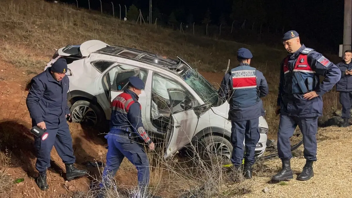 eskisehirde trafik kazasi 1 olu 4 yarali C4hjQezC.jpg