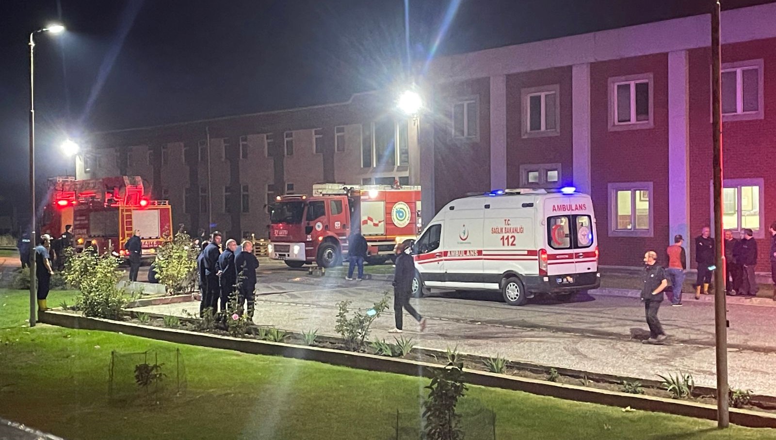 fabrikada baca yangini iki kisi hastaneye kaldirildi 8dhkEjjF.jpg