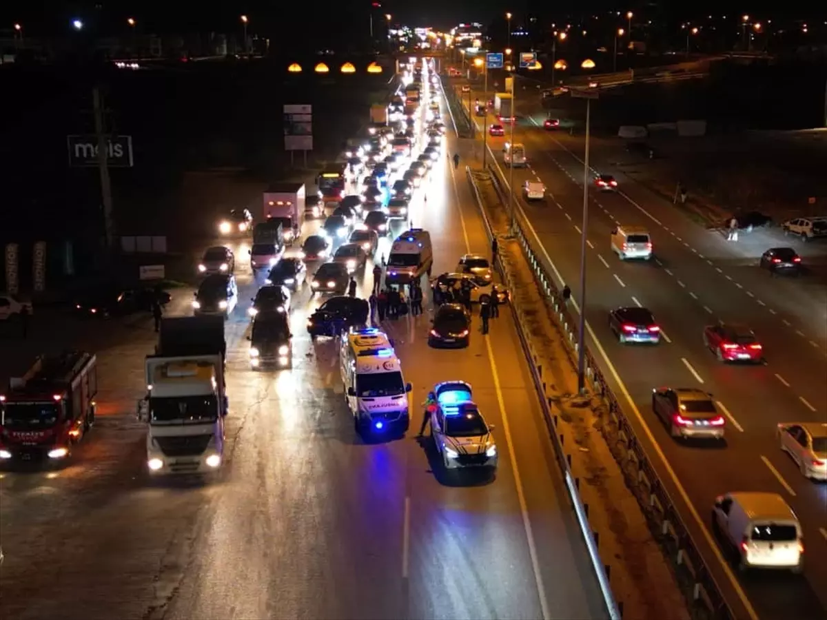 inegolde zincirleme kaza 2 yarali XabZlSxZ.jpg