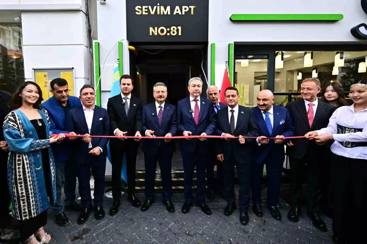 kazakistan cumhuriyet bayrami eskisehirde kutlandi QCUseQdN.jpg