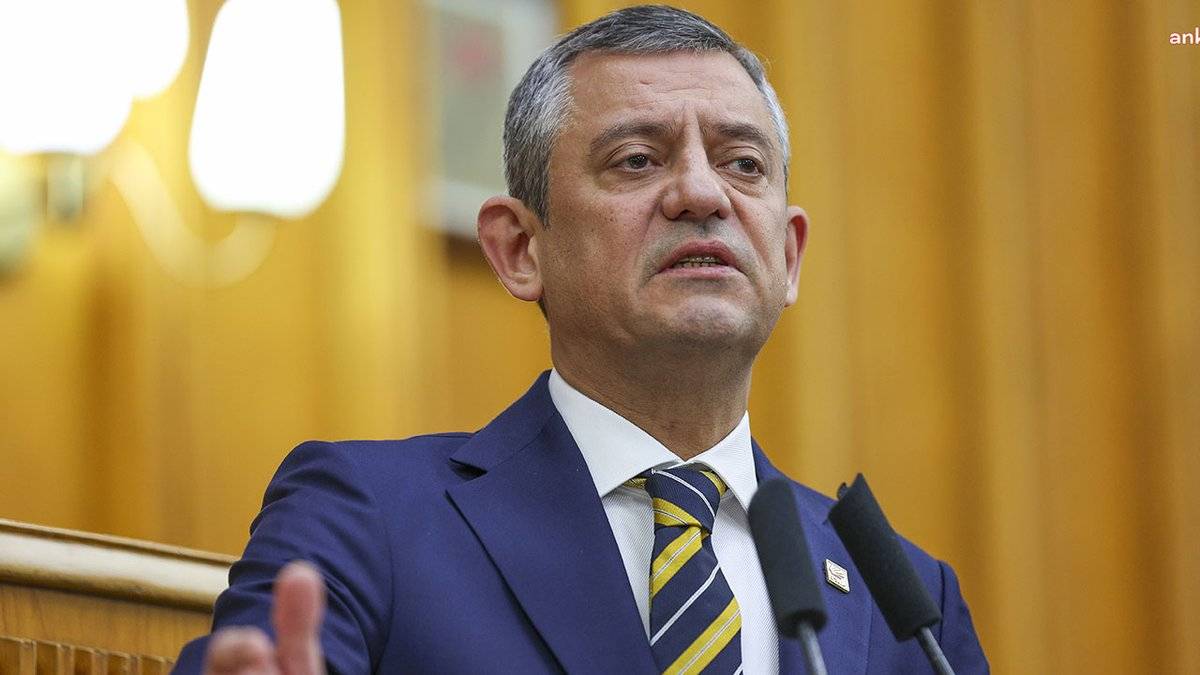ozgur ozelden lutfu savas aciklamasi mikropluk yapiyor mikroba neden hastalik yapiyorsun diye sorulur mu RTGZcenM.jpg